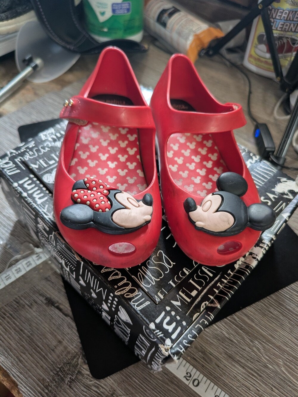 Melissa Mini Ultra + Disney Toddler Size 10 Kissing Mickey Minnie Sandals